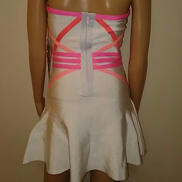 Beautiful Strapless White Dress with Colorful - Picture 7 of 8